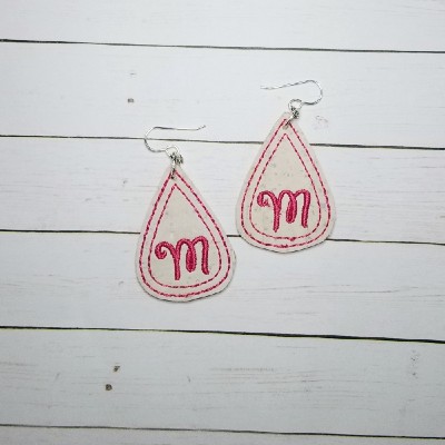 earrings ith embroidery design
